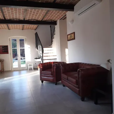 Santa Maria Di Lorgana Couette-café
