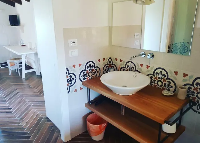 B&B Santa Maria Di Lorgana 미네르비오