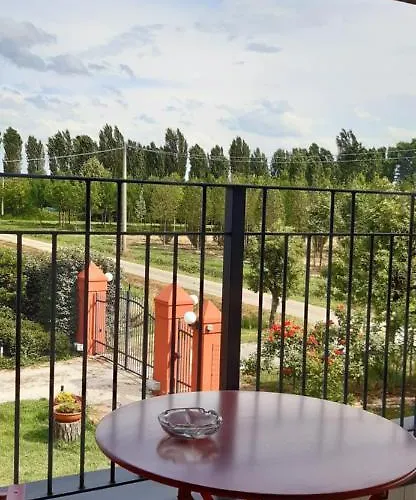 Oda ve Kahvaltı Santa Maria Di Lorgana 3*