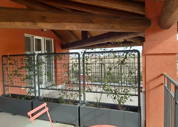 Oda ve Kahvaltı Santa Maria Di Lorgana 3*